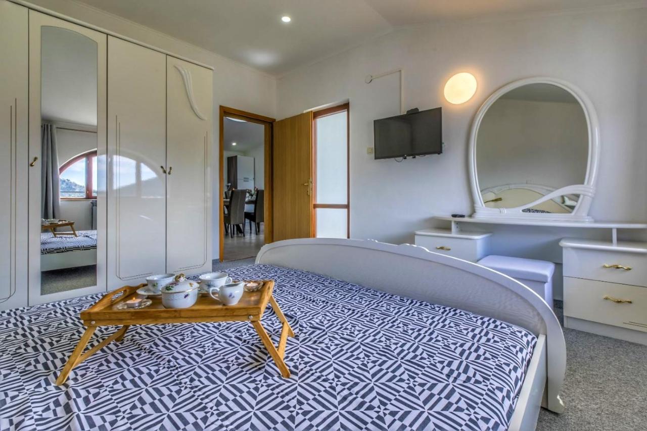 As Apartments With Swimming Pool And A Large Yard Bribir  Esterno foto